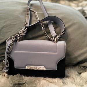 Elegant Two-Tone Shoulder Bag Brighton